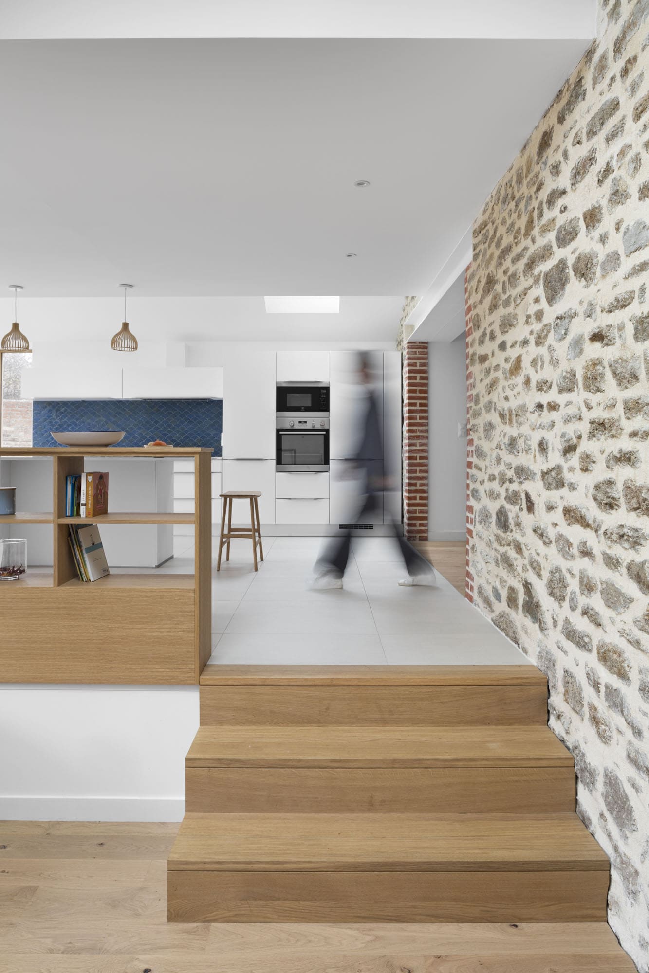 Vue intérieure. Extension et rénovation d'une maison à Dinard.