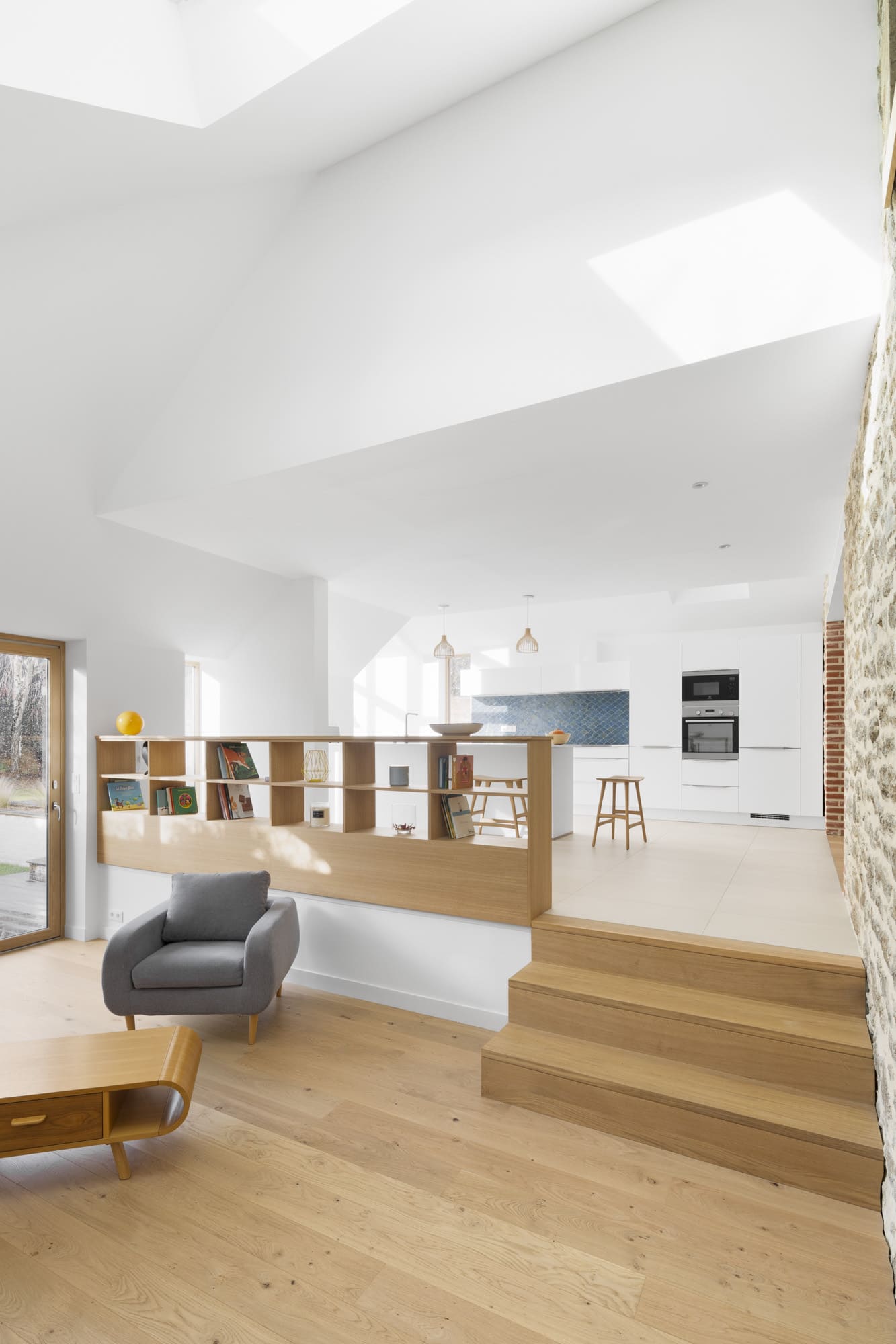 Vue intérieure. Extension et rénovation d'une maison à Dinard.