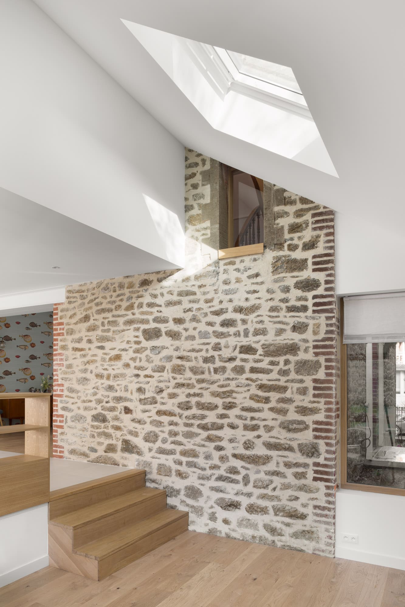 Vue intérieure. Extension et rénovation d'une maison à Dinard.